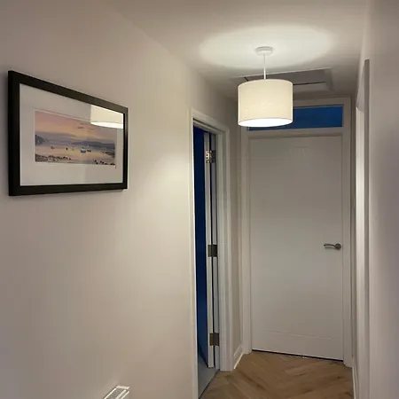Castle View - The Hideout Apartment *