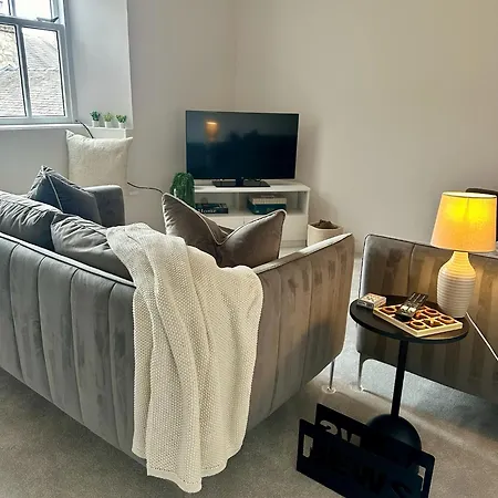 Castle View - The Hideout Apartment *